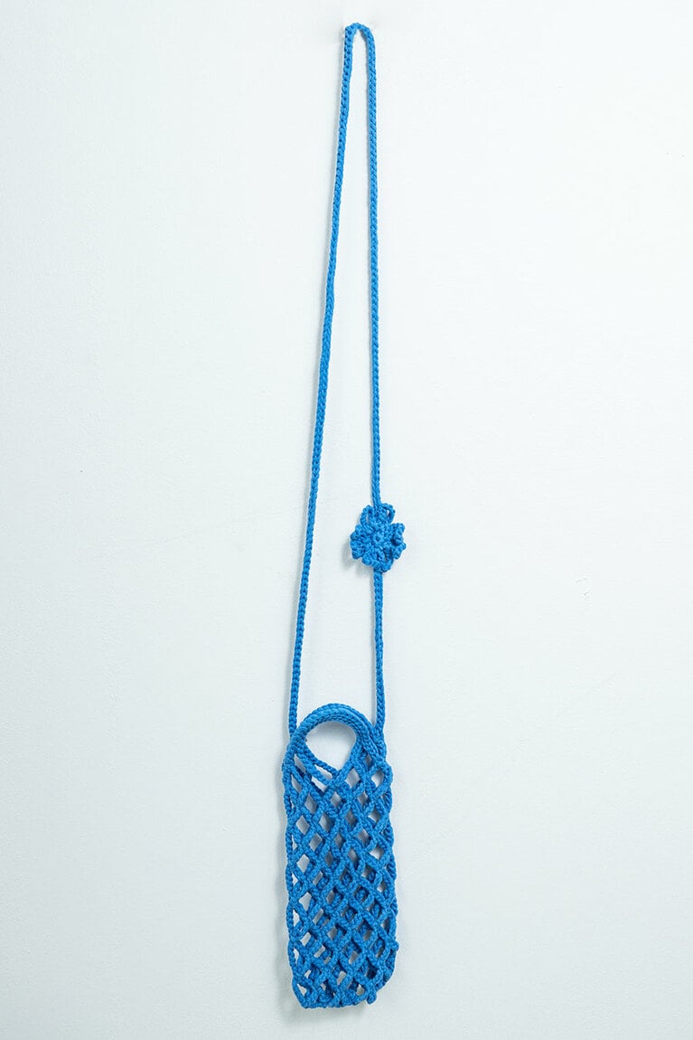 ニットデザイナー「KotBat」のスマホケース W38,000。