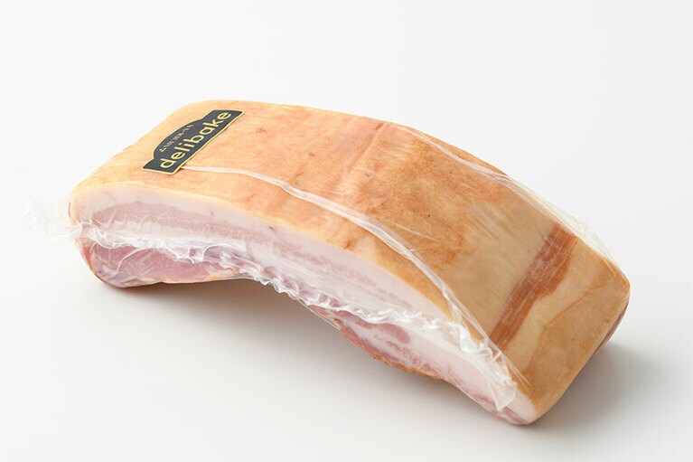 デリベイク明治屋 熟成ベーコン(ブロック)／明治屋