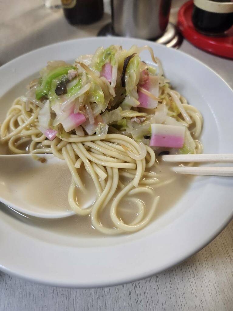 単独ライブで訪れた長崎の「満福」にて。