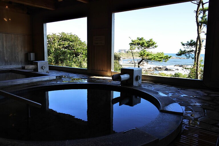 日帰り温泉に立ち寄るのも、忘れずに。