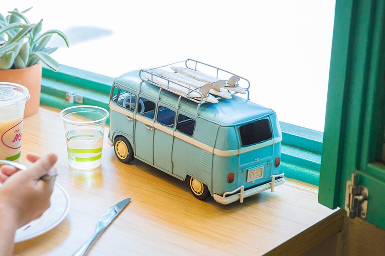 小物にも注目。