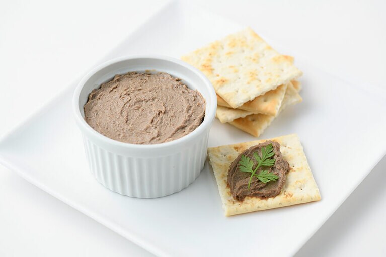 【熊本県】シャルキュティエ Picassoの「姫戸産 天草大王レバーペースト」1,380円(100g×2パック)。