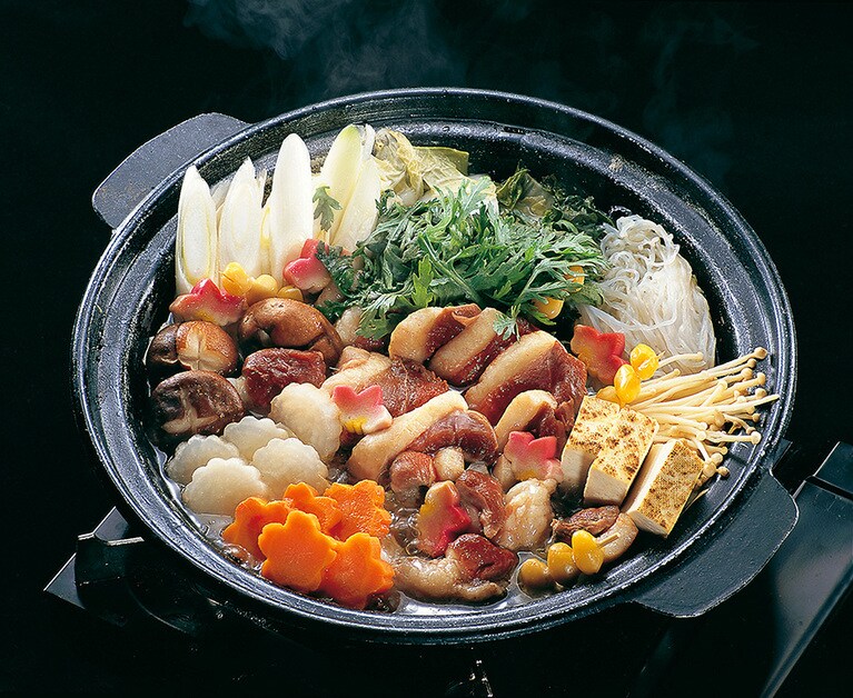 【山梨県】ぼたん鍋。写真：アフロ