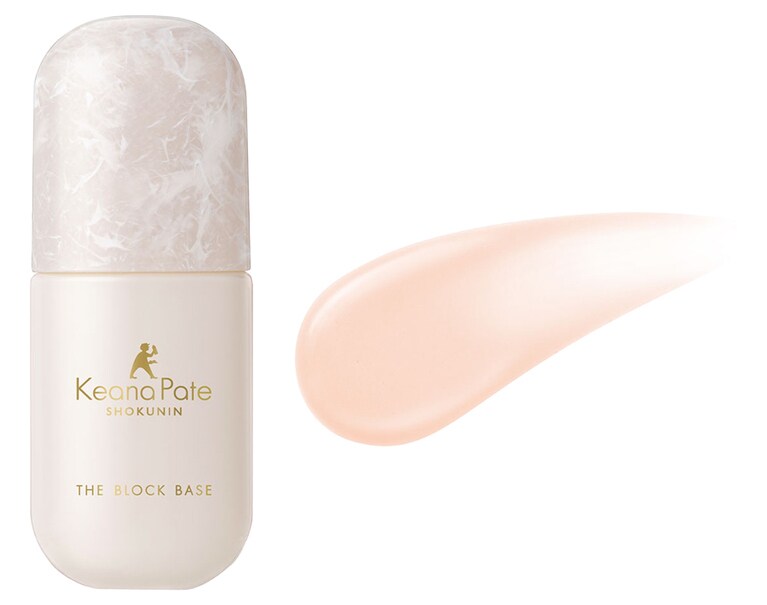 板状の光を拡散するパウダーで毛穴をごく自然にカバーして見せる下地。スクワラン、セラミド、グリチルリチン酸2Kといった美容液成分でうるおいを保ち、アクアミネラル、クレイの成分でツルン肌に見せる。無香料、無鉱物油、パラベンフリーの処方も嬉しい。サナ　毛穴パテ職人　毛穴崩れブロック下地 SPF50+/PA++++ 25mL 1,650円／常盤薬品工業