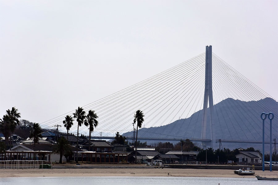 大三島と生口島を結ぶ、多々羅大橋。