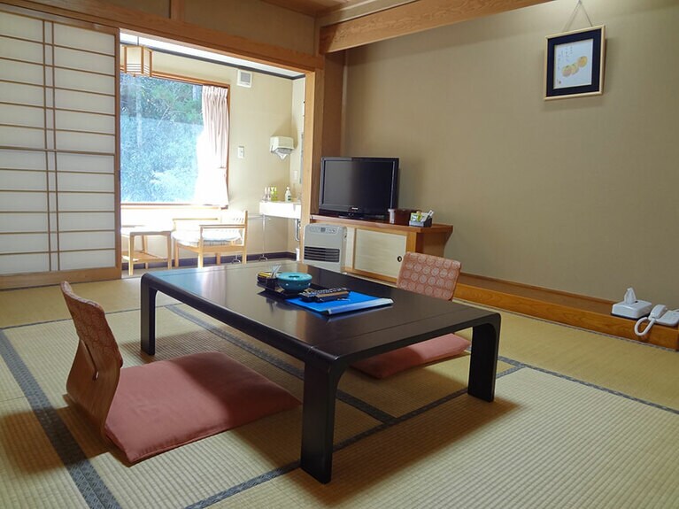 寺泊温泉 北新館［新潟／寺泊温泉］客室。