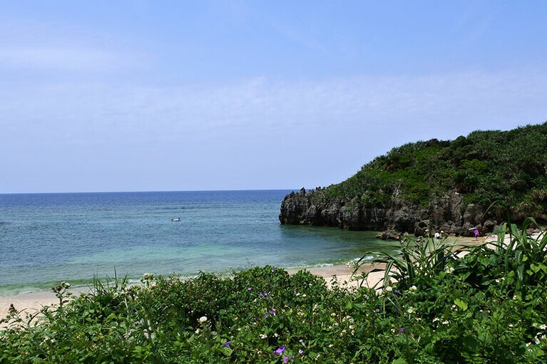 ロマンティックな伝説やハート形の岩など、古宇利島にはカップルが盛り上がるアイテムがいろいろ。