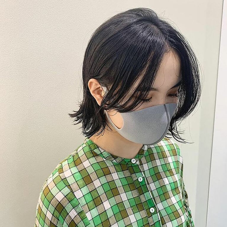 スタイリングも楽ちんな切りっぱなしロブ。