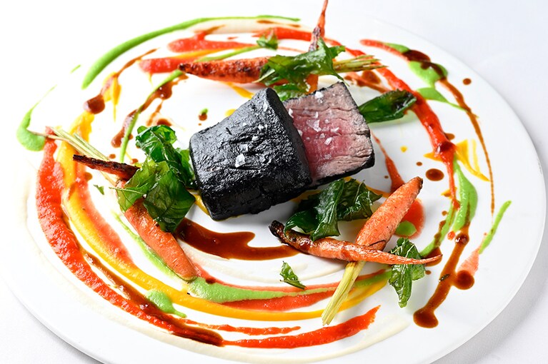 有機仔牛の炭火焼き 1,280タイバーツ。