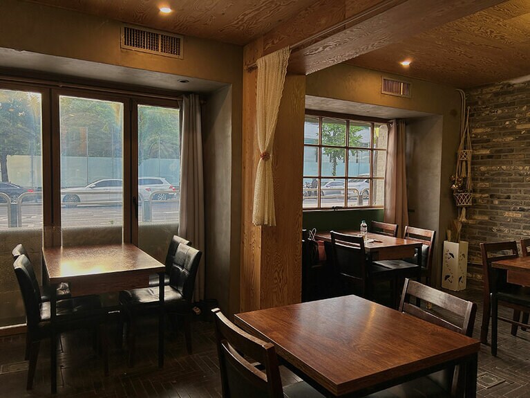 ひとりでも気楽に入れるアットホームな雰囲気。