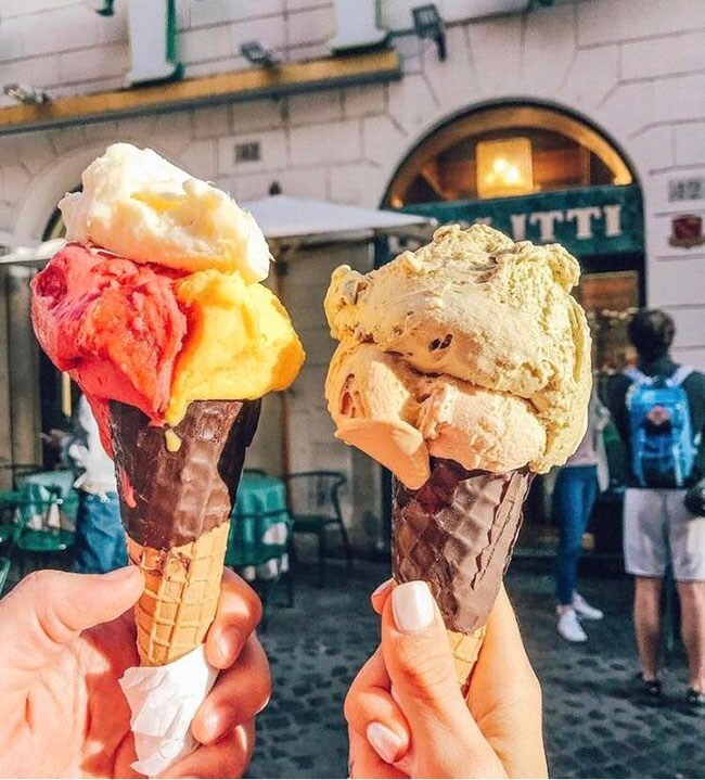 ローマ発、ジェラート王国であるイタリア王室御用達の老舗ジェラートブランド「Giolitti」が日本初上陸！　本国でのシグネチャーメニュー「GELATO CONE(3種盛)」。