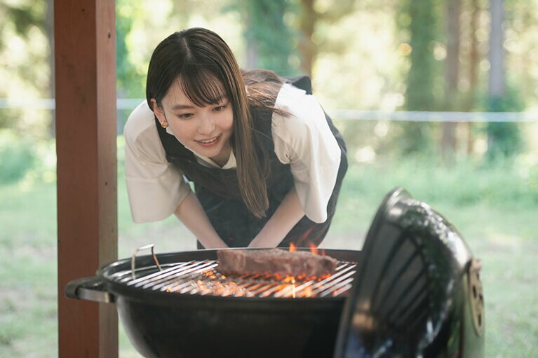 お肉が焼ける香りがたまりません。