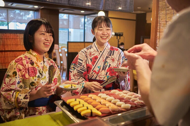 誰もが大満足間違いなしの「満腹バイキング」。