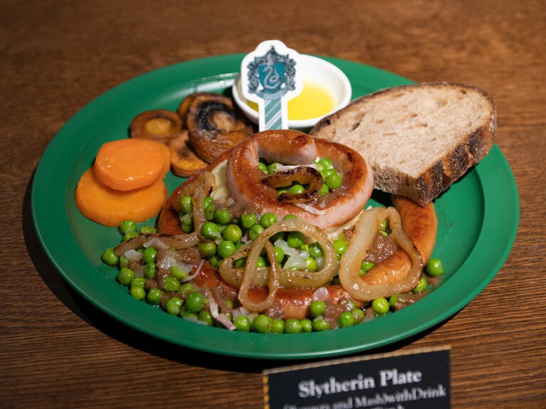 スリザリン プレート 2,900円。