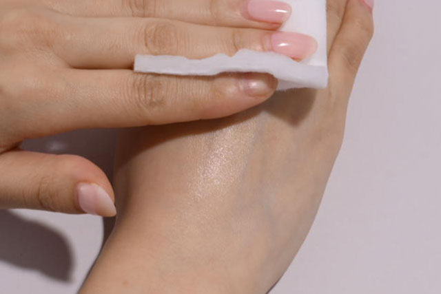 朝の洗顔の代わりにも使用できる。保湿感もバッチリ！