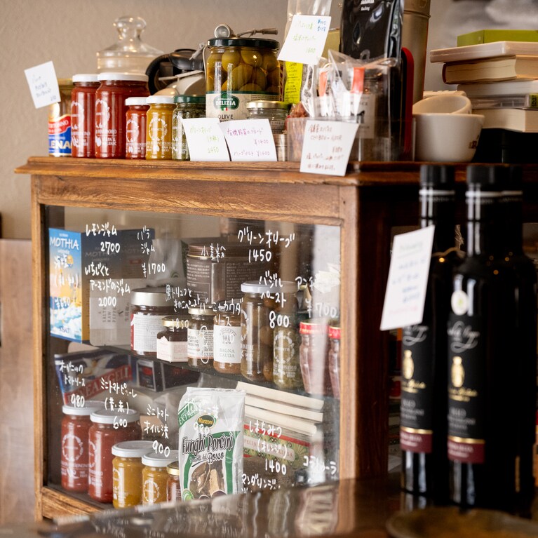 真智子さんセレクトのイタリアのおいしいものがいろいろ。