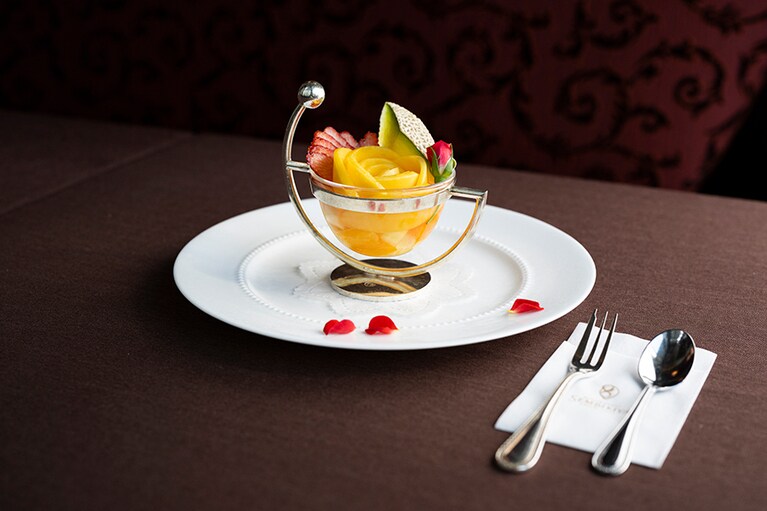 髙島屋90周年アニバーサリーフルーツポンチ(1,750円)は日本橋髙島屋フルーツパーラー店限定商品。