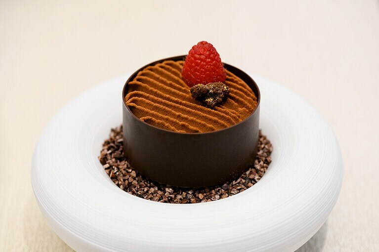 テイクアウト 1,188円、イートイン 1,210円。【販売期間】 9月予定。