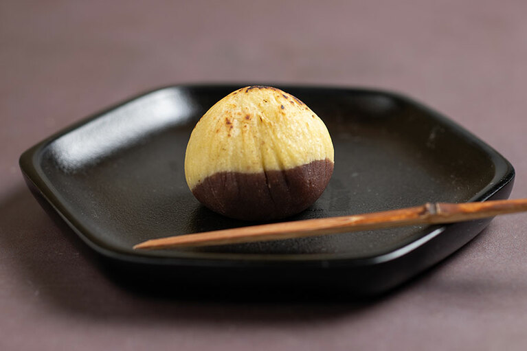 「栗とあんこの茶巾しぼり」。