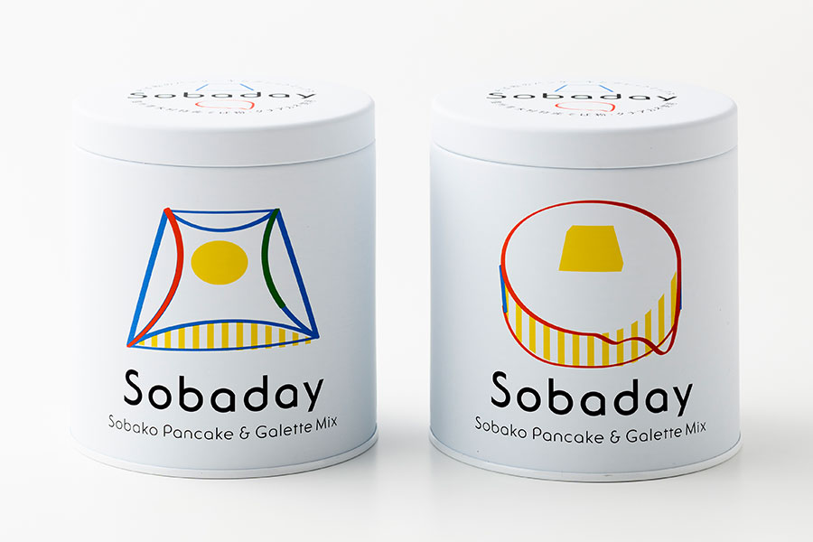 Sobaday(パンケーキ＆ガレットミックス粉) 各2,200円 (300g)。