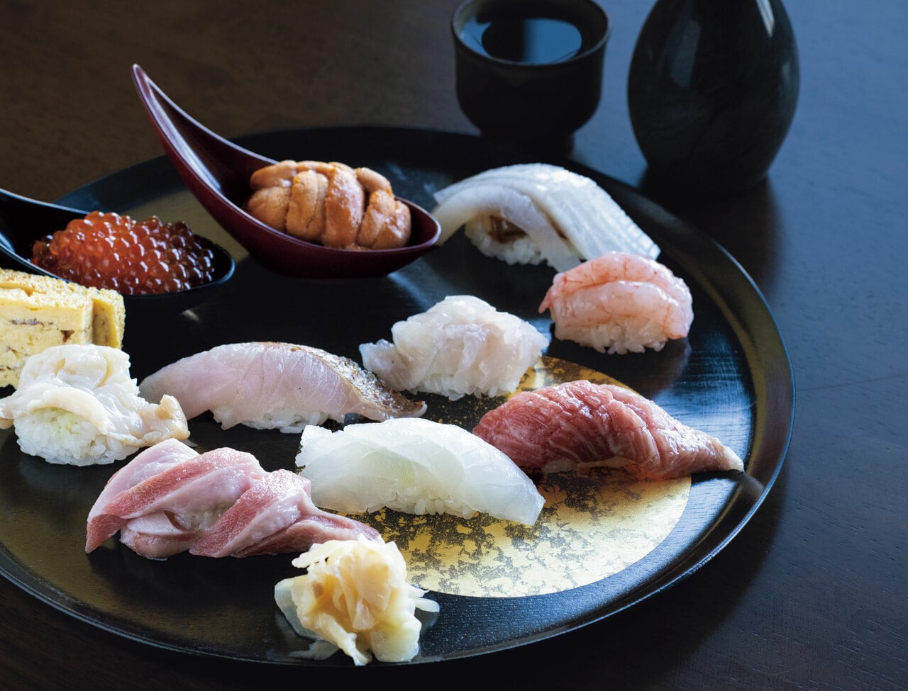 「匠至」7,800円。旬の地魚に最高のマグロ、濃厚なウニとイクラを加えた10貫。