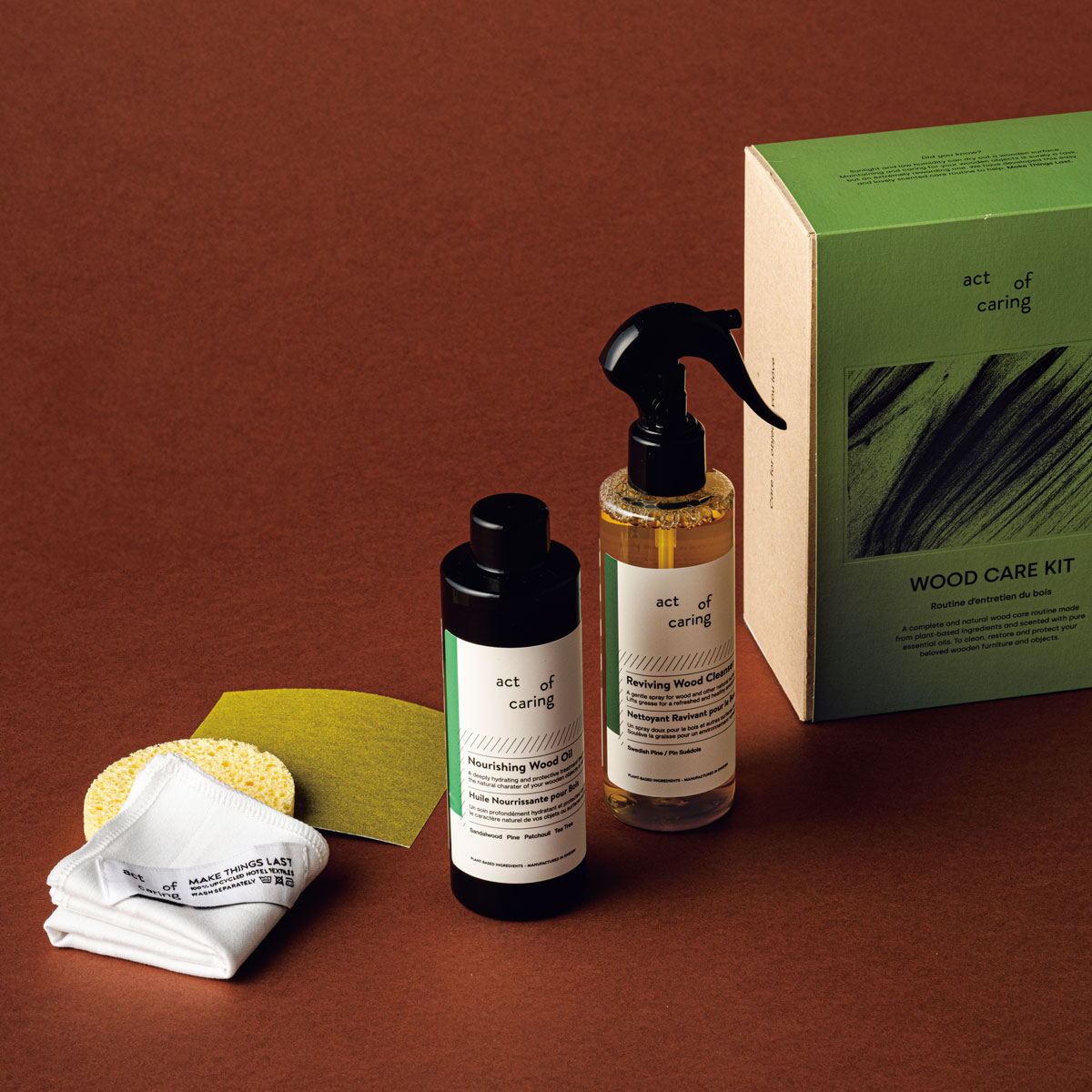 ウッドケアキット ナリッシングウッドオイル、リバイビングウッドクレンザー各200ml、サンドペーパー、スポンジ、ソフトクロス 各1枚入り 8,800円／ギャラックス貿易