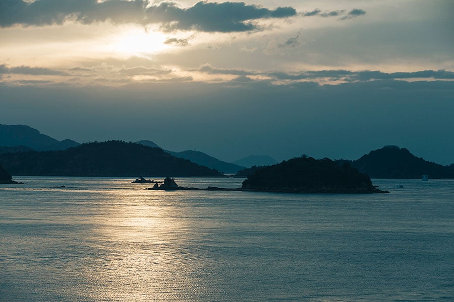 東山ビルからは、美しい朝焼けも夕焼けも独り占めできる。