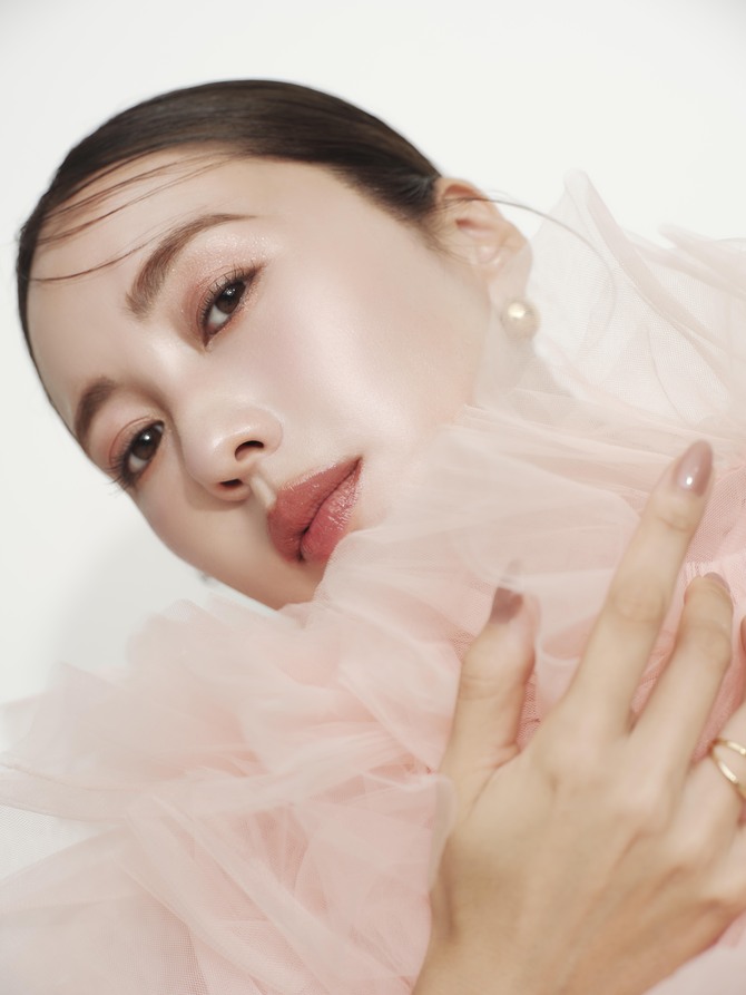 マルチイージーパレット 01 インパルスピンク使用イメージ。