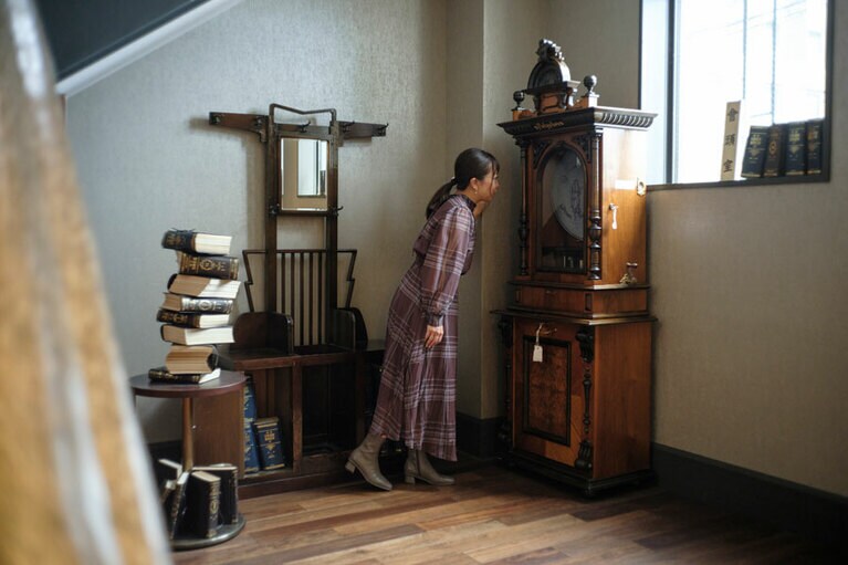 南館1階の階段脇のスペースに置かれているのは、なんとレコード式のドイツ製オルゴール！