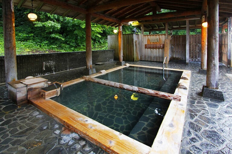 ひなの宿ちとせ［新潟／松之山温泉］月見の湯