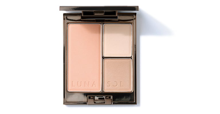 LUNASOL モデリングフェース コンパクト 01 5,000円／カネボウ化粧品