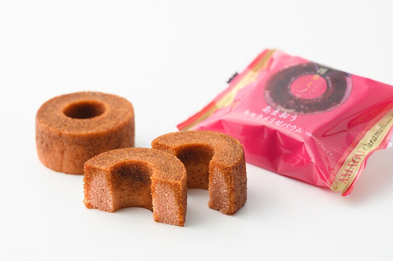 あまおうキャラメリゼバウム 1,188円（6個入り）。