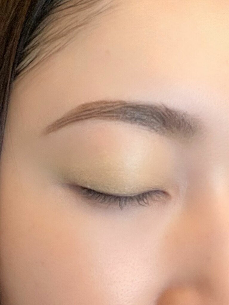 【スウォッチ】イエローのクリームベース。