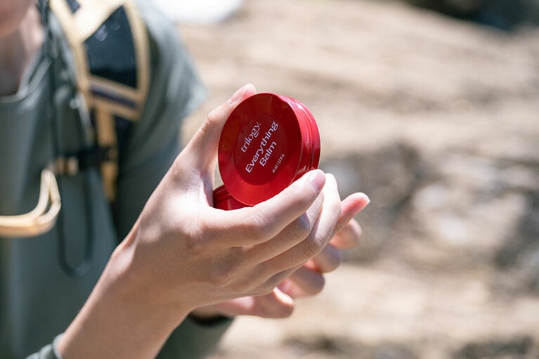 トリロジーのエブリシングバームはその名の通り、顔、へア、全身に使える多機能バーム。