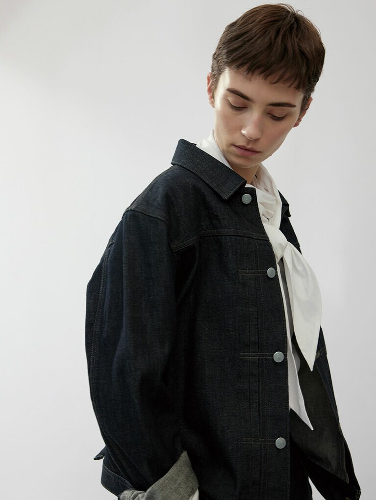 「オーガニックコットンデニムブルゾン」。