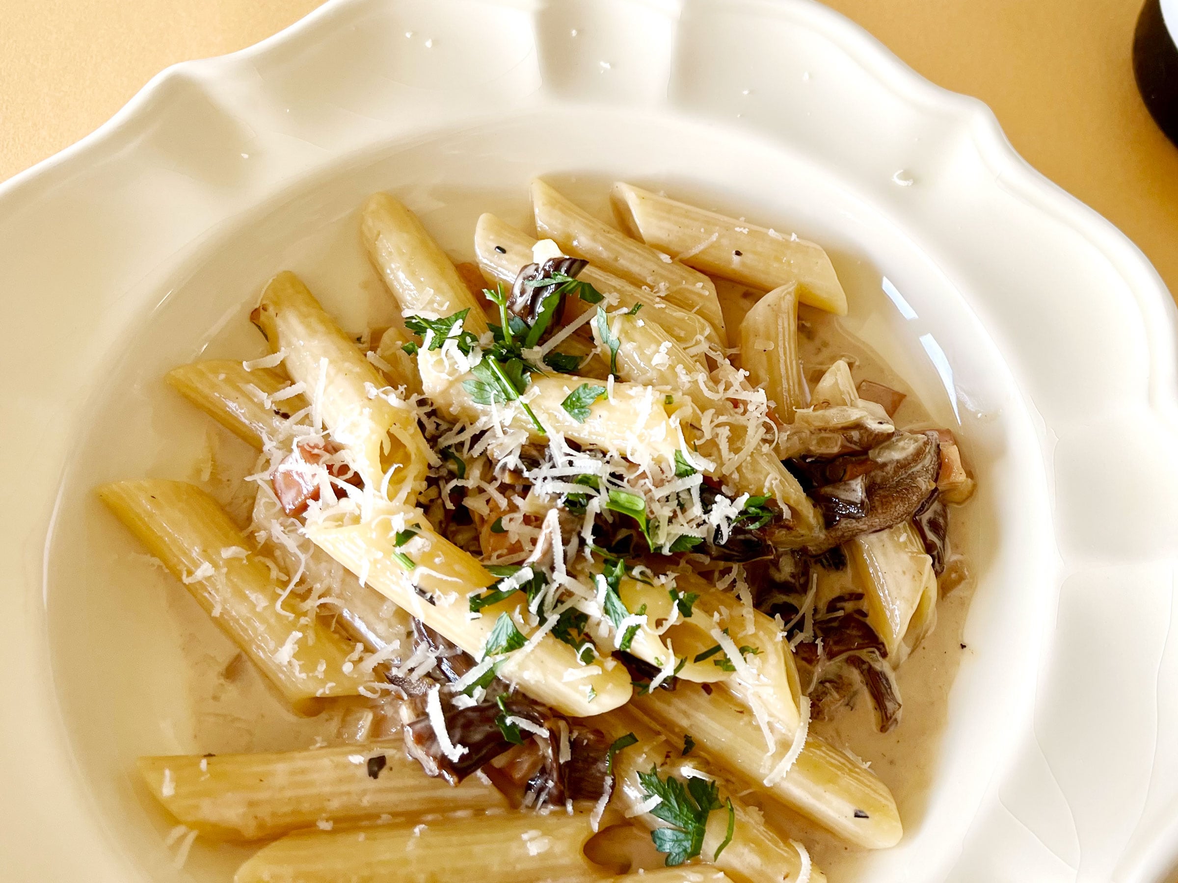 「ポルチーニ茸のクリームペンネ」。