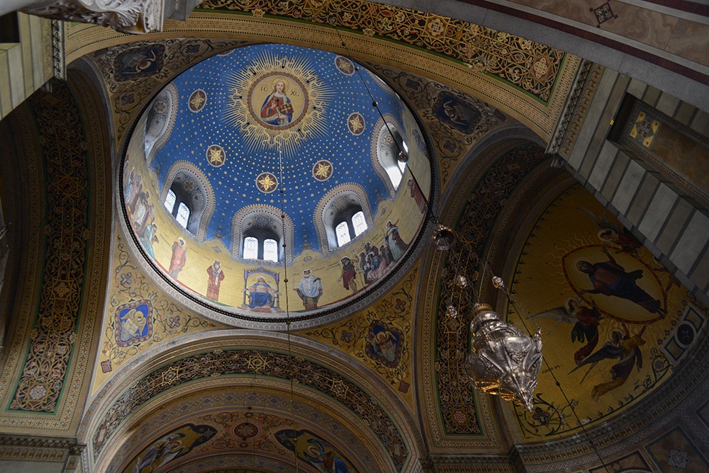 セルビア正教会の聖堂「聖スピリトドン」のモザイク。