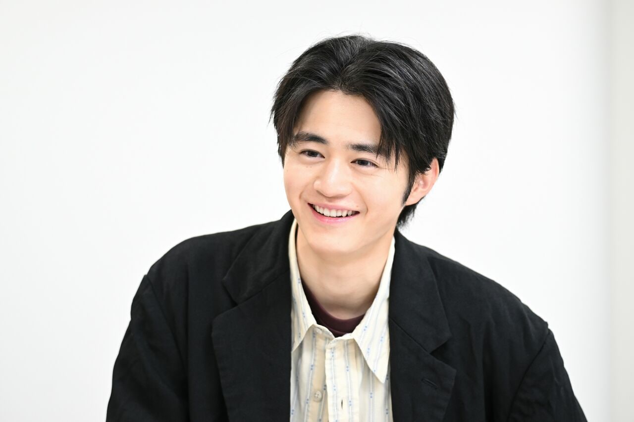鈴鹿央士さん ©︎石川啓次/文藝春秋