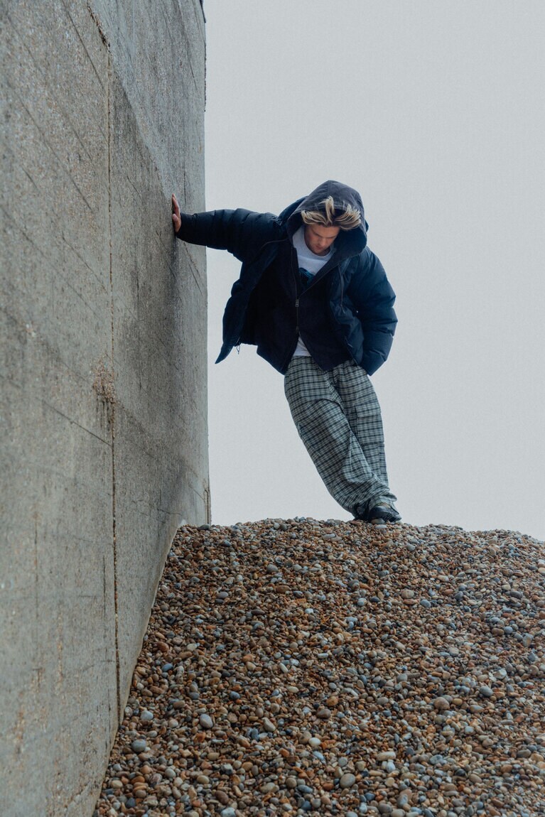 GRAMICCI 2025年秋冬シーズンビジュアルより。