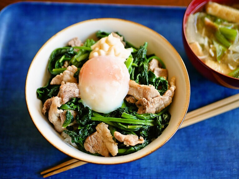 ハクオー風ポパイ丼。