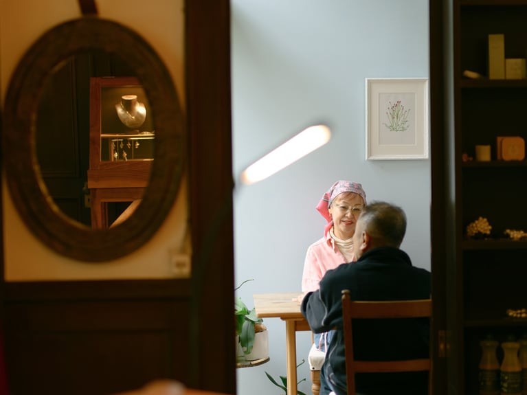 安野ともこさん。