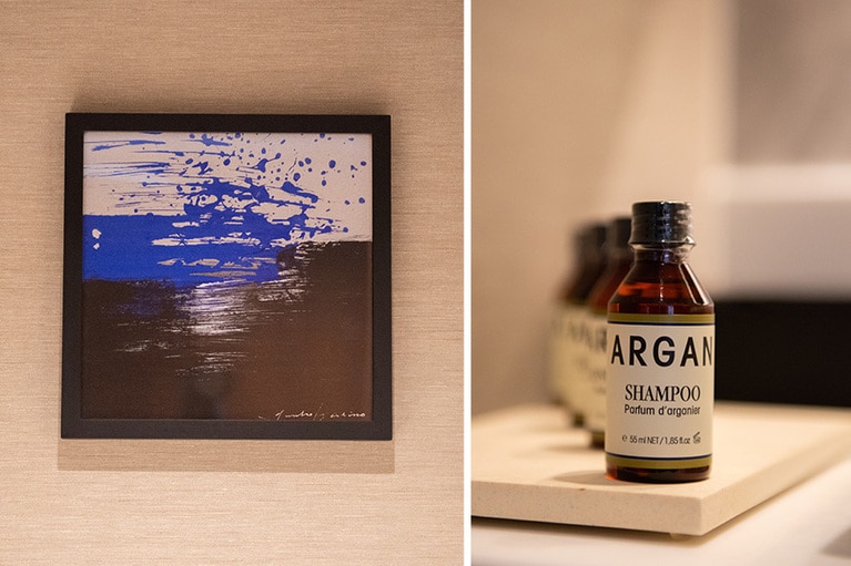 左：トイレの壁にもコシノさんの作品が。 
右：クラブルームのアメニティは南フランス生まれの「ARGAN」。