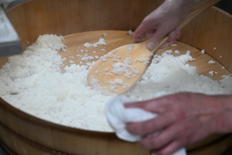 佐渡の古米と新米のブレンドを使用。