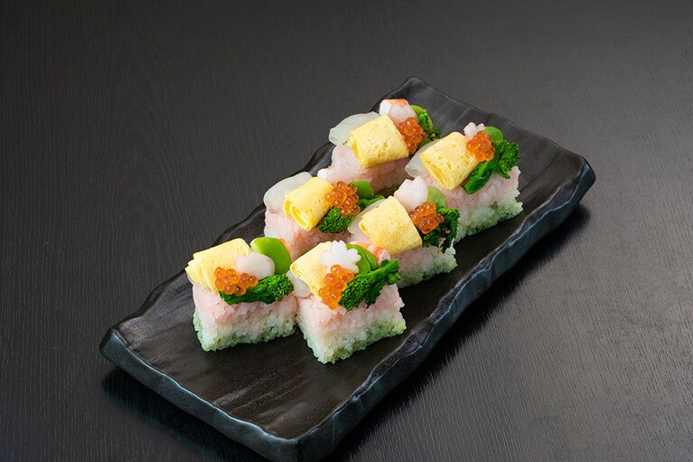 【桜テイクアウト】日本橋 舟寿し 春の三色桜押し寿し。