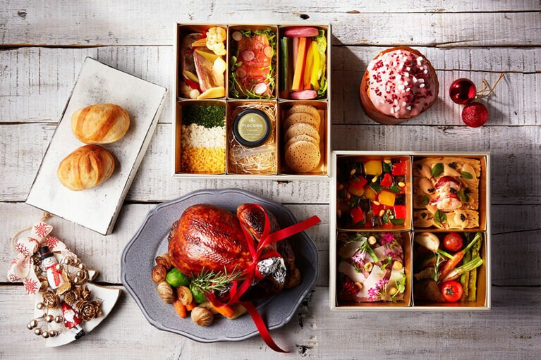 「クリスマス テイクアウト ディナー」(2名用)40,000円(税込／50セット限定・要予約)。