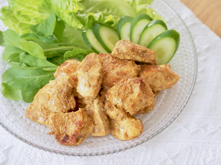 焼き上がったら器に盛り付けて完成。