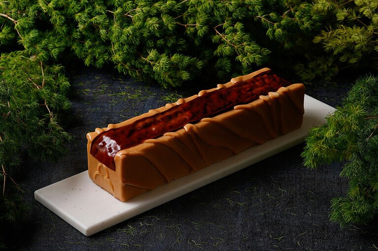 パレスホテル東京「オリゾン」（27.5cm×7cm、高さ6.5cm／15,000円）。