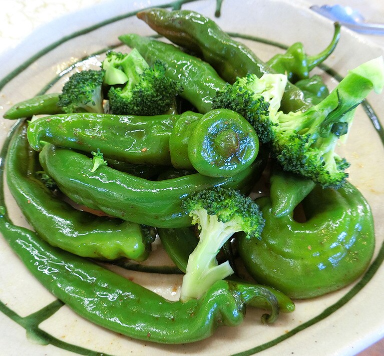 万願寺とうがらしはパプリカのような甘さ。