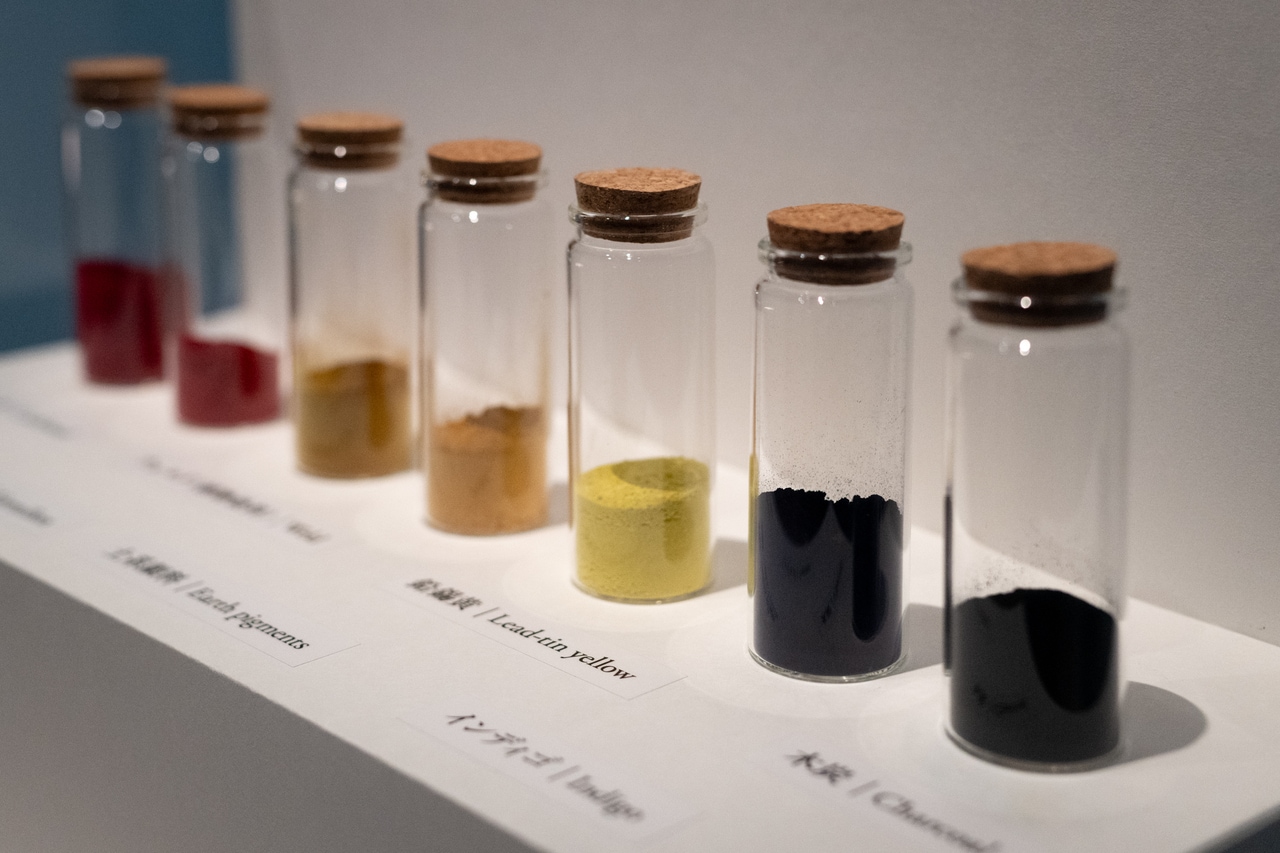 同展にはフェルメールが制作に用いた顔料も展示される。
