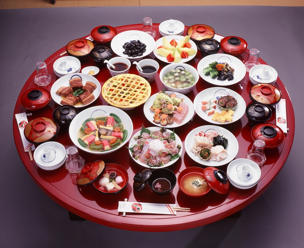 卓袱料理。写真提供：（一社）長崎県観光連盟